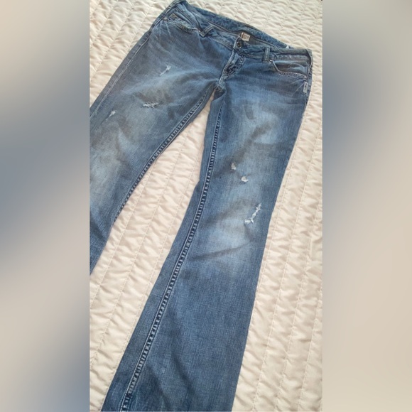 Women’s Pioneer Silver Jeans - Picture 2 of 4